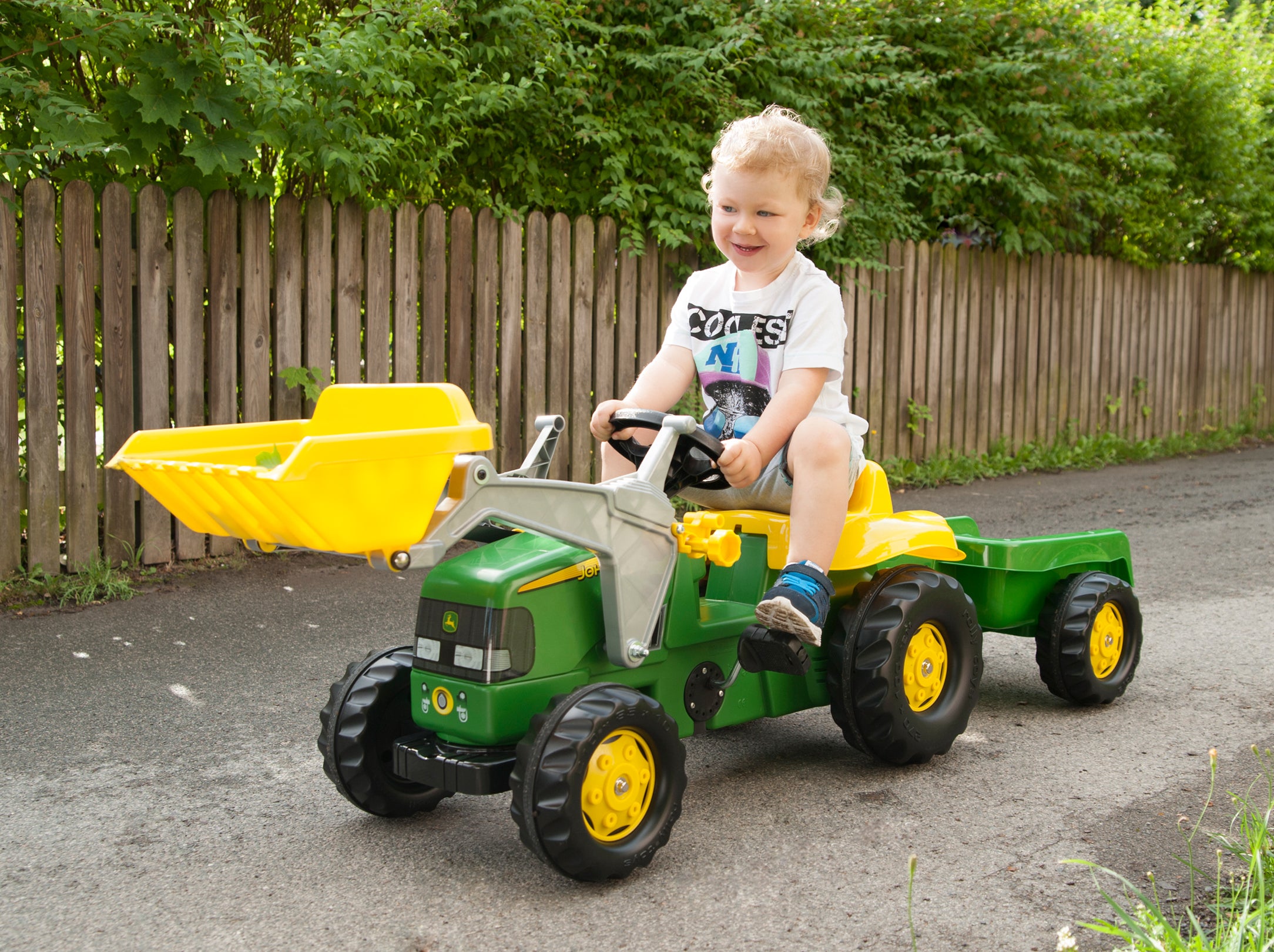 Kettler caterpillar store tractor with trailer