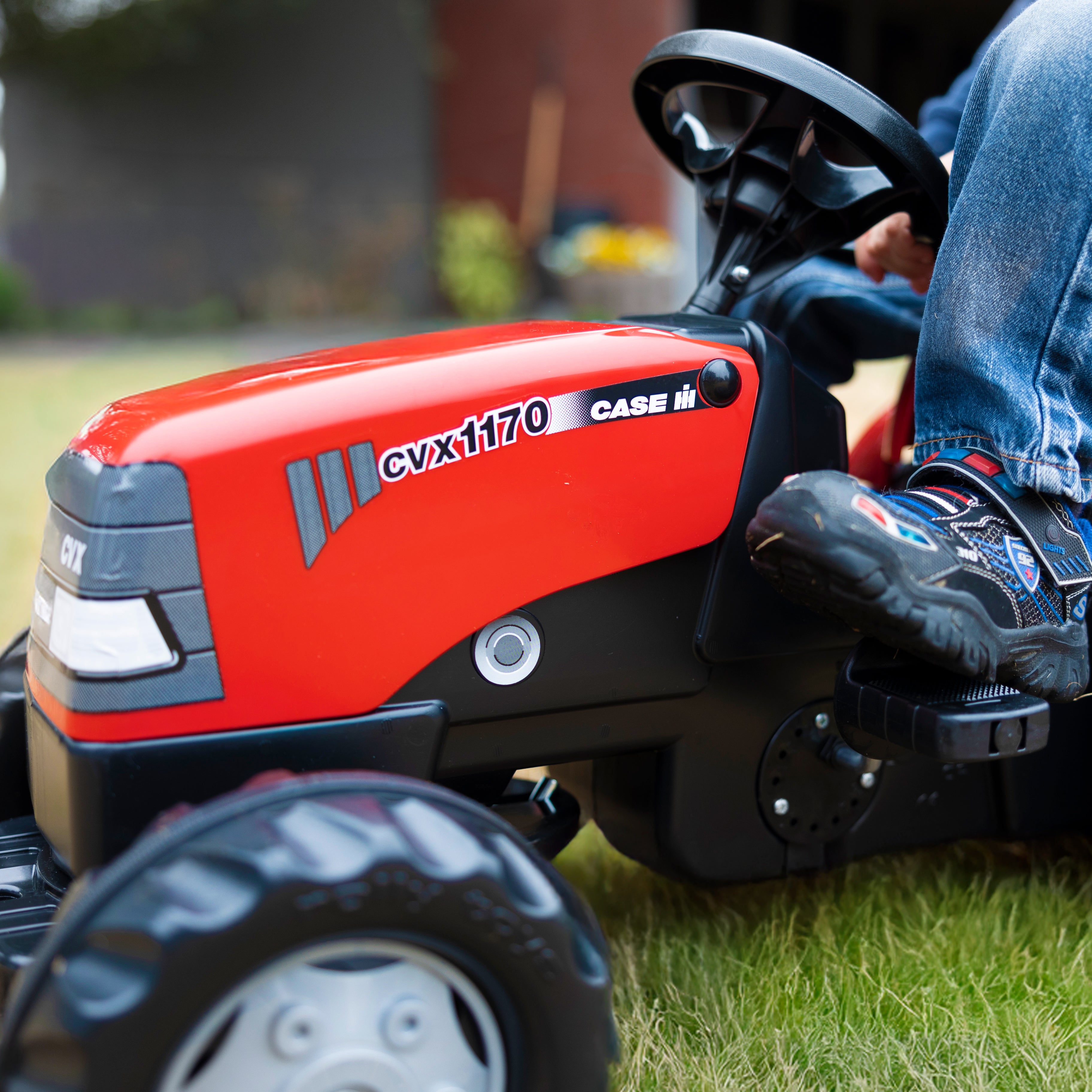 Case IH Tractor With Trailer