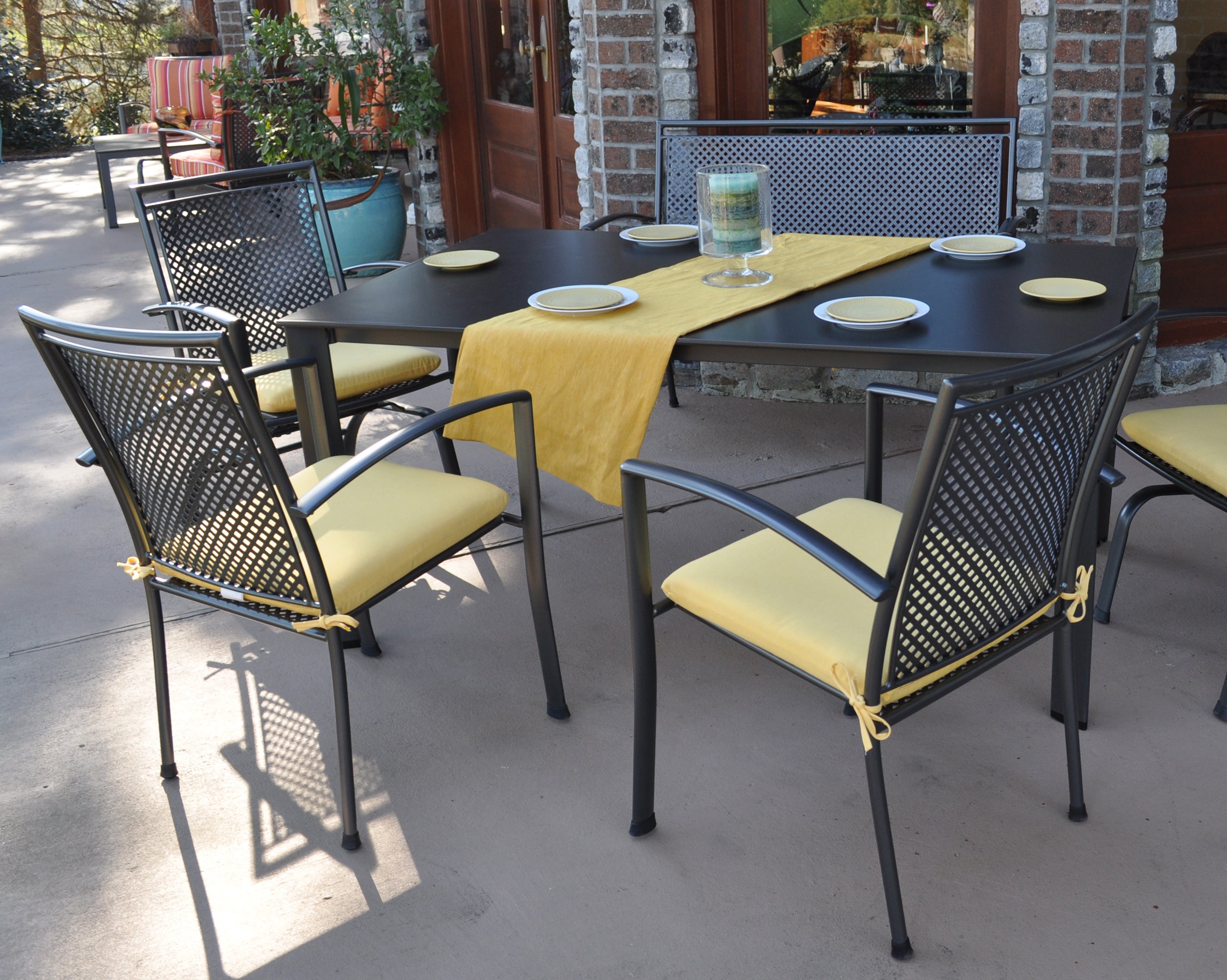 Iron table and chairs outdoor hot sale